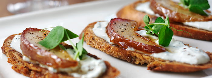 Warm Pear & Blue Cheese Crostini | Bertolli